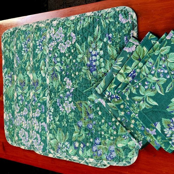 Laura Ashley Dining Laura Ashley Bramble Berry Pattern Placemats